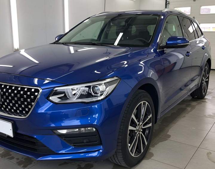 Une carrosserie brillante et protégée avec un lavage extérieur minutieux